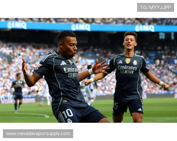 皇马进攻更强但结构更乱,当前赛季体系代价逐步体现对球队稳定性考验 皇马进攻更强但结构更乱,当前赛季体系代价逐步体现对球队稳定性考验